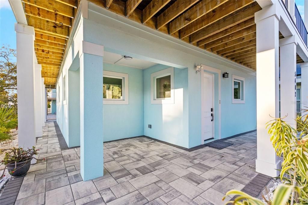 5402 31st Avenue S, Gulfport, FL 33707 Photo