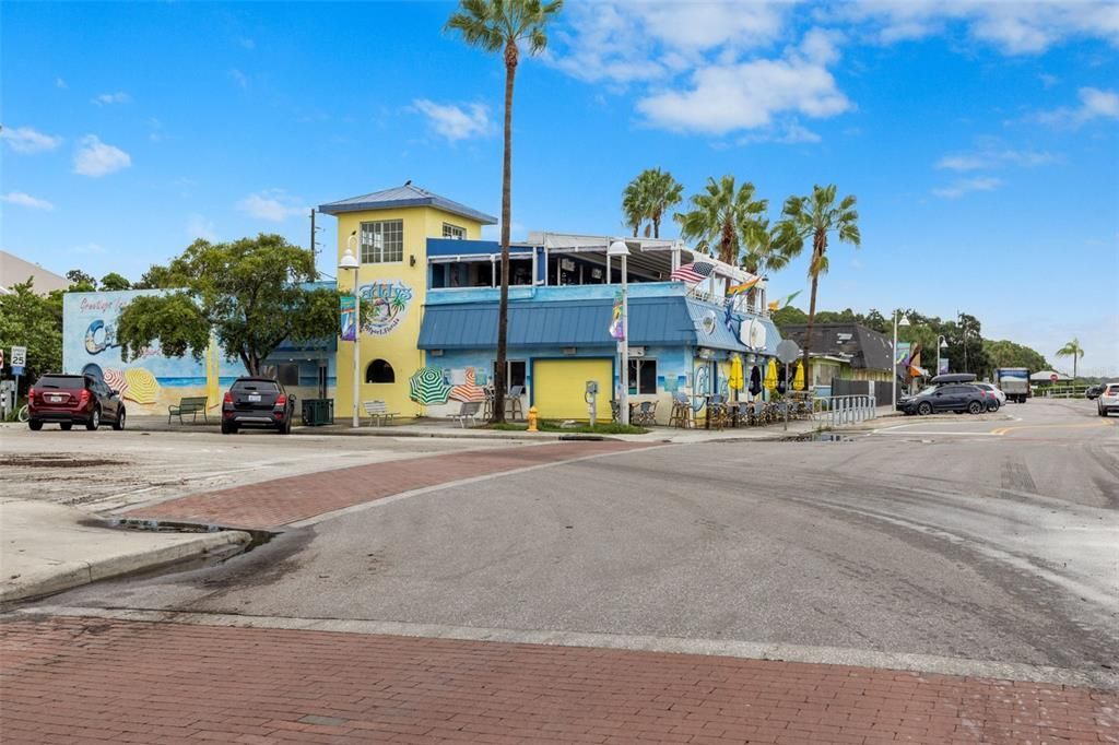 5402 31st Avenue S, Gulfport, FL 33707 Photo