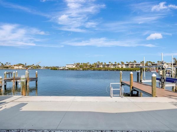 15 SEASIDE COURT, HOLMES BEACH, FL 34217