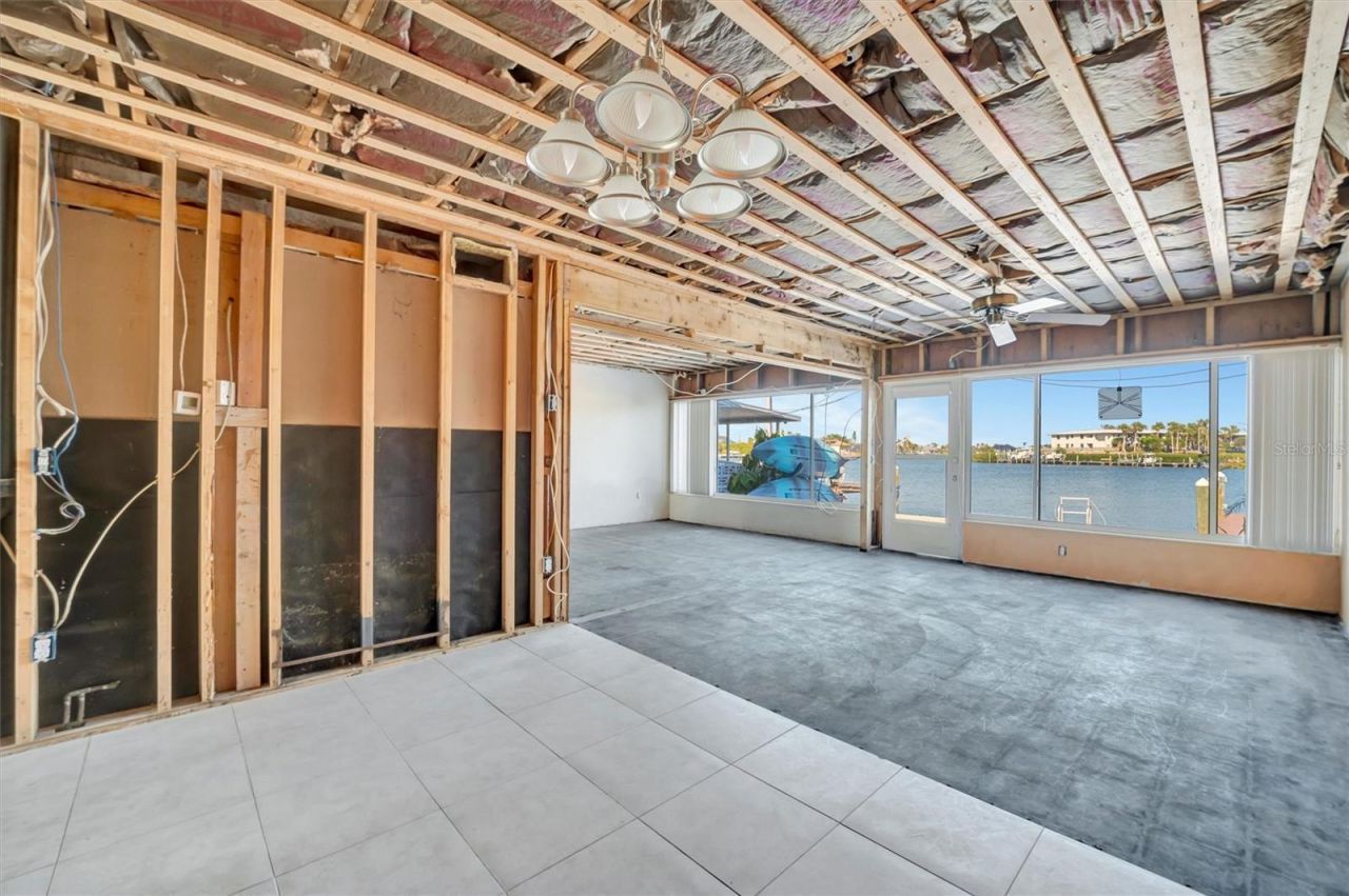 15 Seaside Court, Holmes Beach, FL 34217 Photo