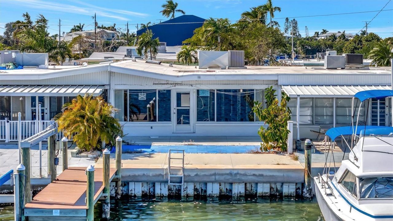 15 Seaside Court, Holmes Beach, FL 34217 Photo