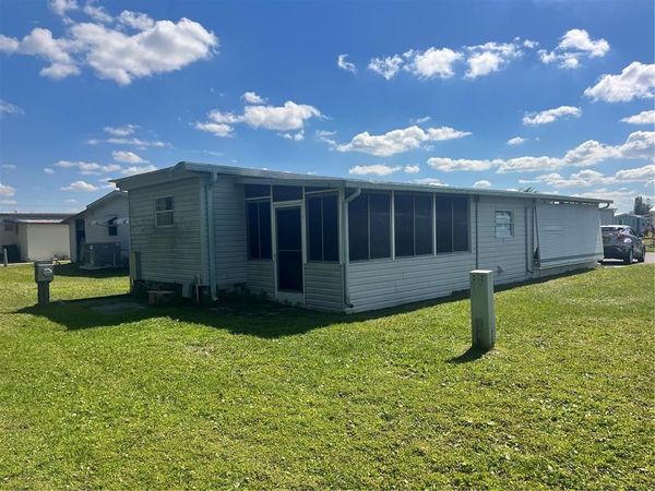 5316 53RD AVENUE E, Unit Q11, BRADENTON, FL 34203