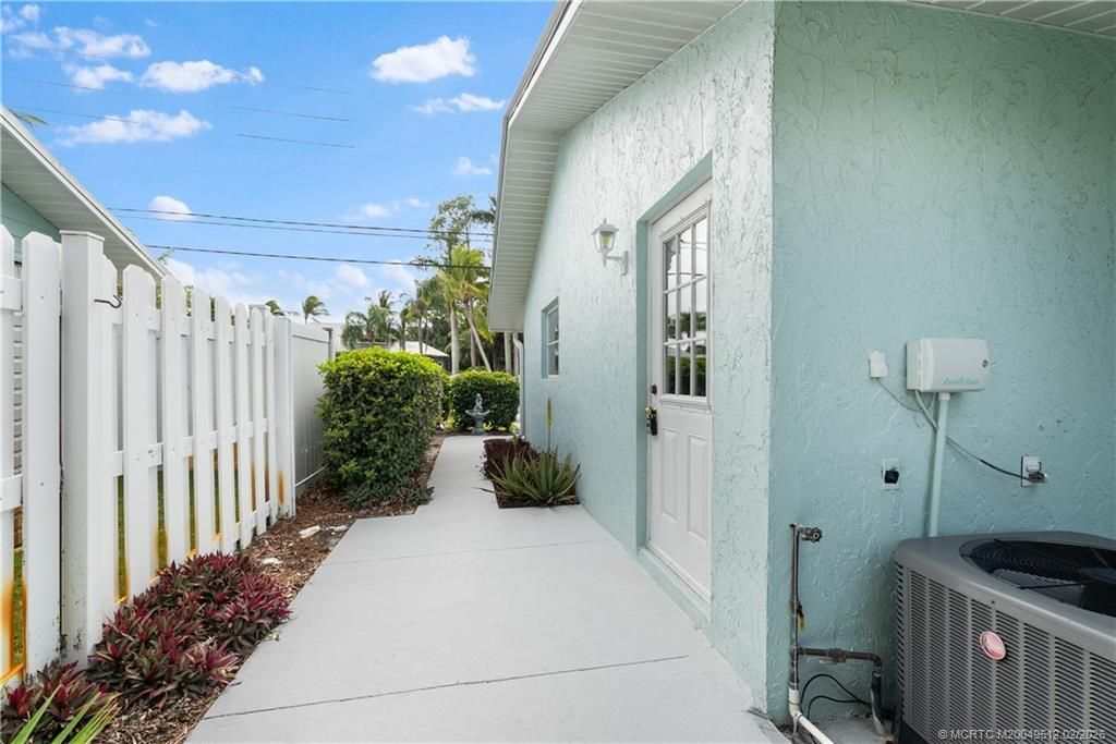 1559 SW Dyer Point Road, Palm City, FL 34990 Photo