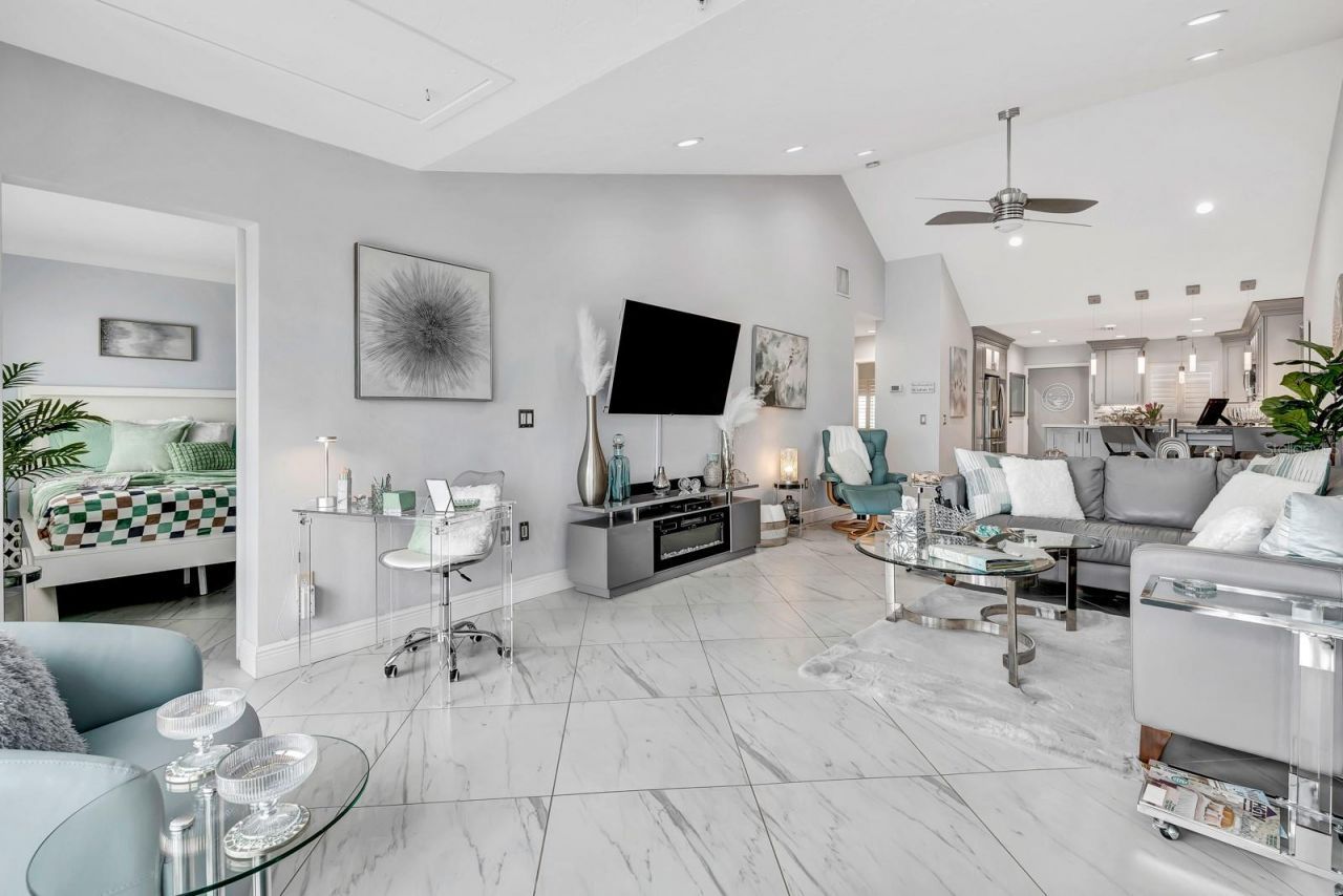 1602 Stickney Point Road, Unit 404, Sarasota, FL 34231 Photo