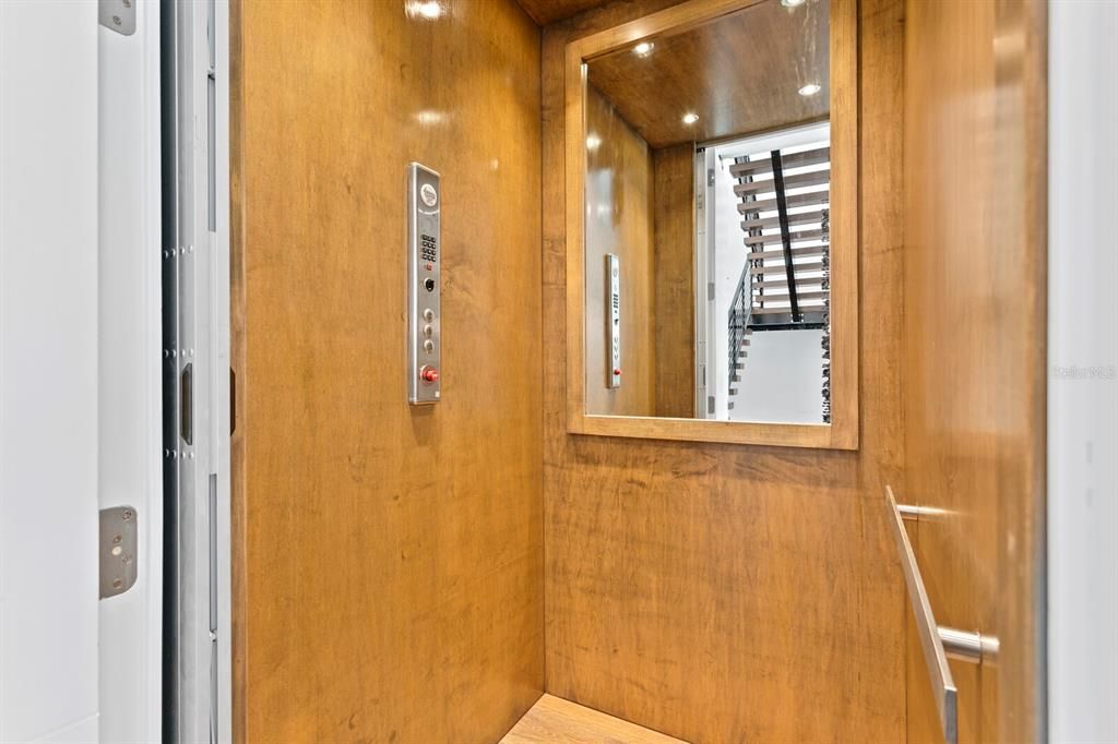 1401 Brightwaters Boulevard Ne, Saint Petersburg, FL 33704 Photo