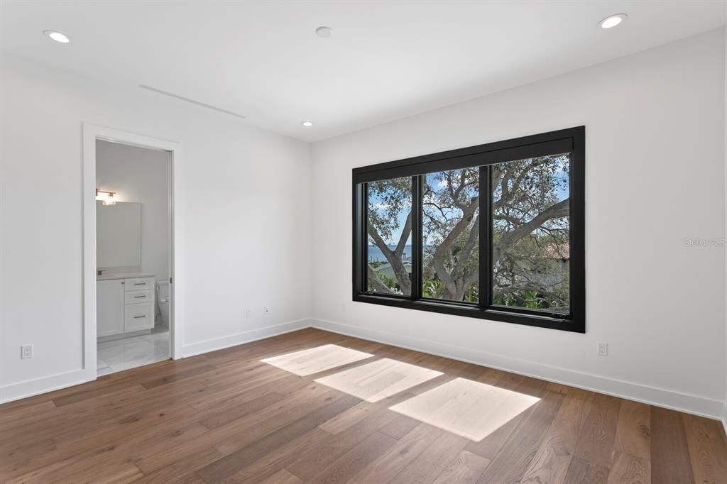 1401 Brightwaters Boulevard Ne, Saint Petersburg, FL 33704 Photo