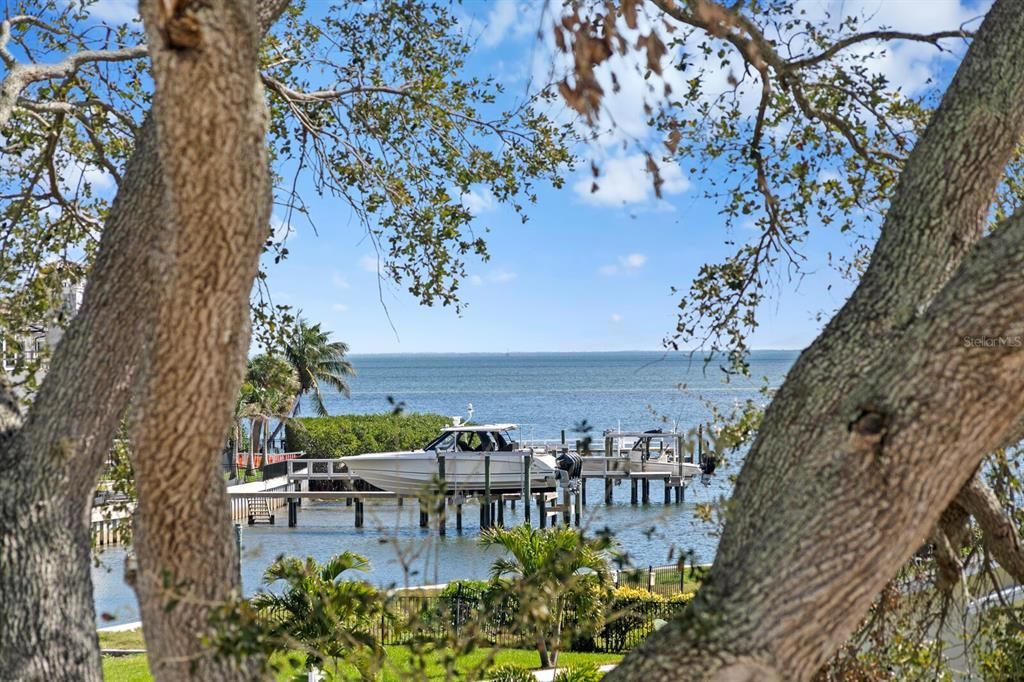 1401 Brightwaters Boulevard Ne, Saint Petersburg, FL 33704 Photo