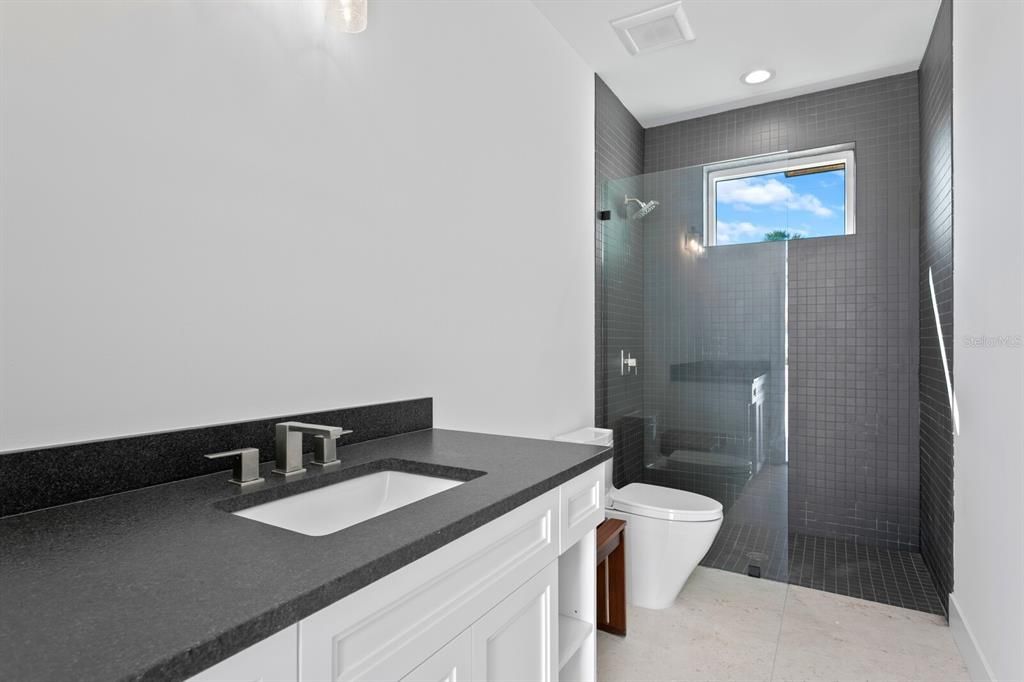 1401 Brightwaters Boulevard Ne, Saint Petersburg, FL 33704 Photo