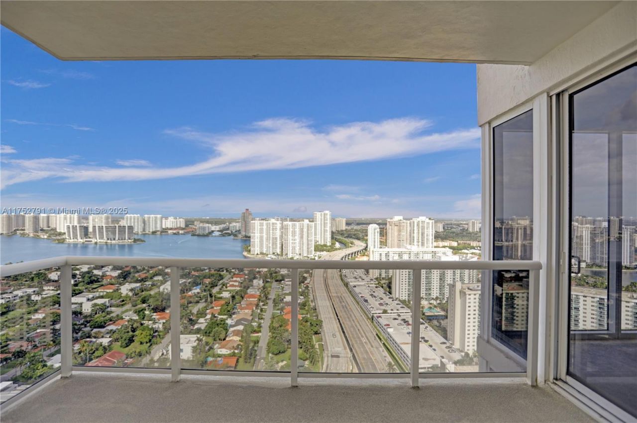 19111 Collins Ave, Unit PH4, Sunny Isles Beach, FL 33160 Photo