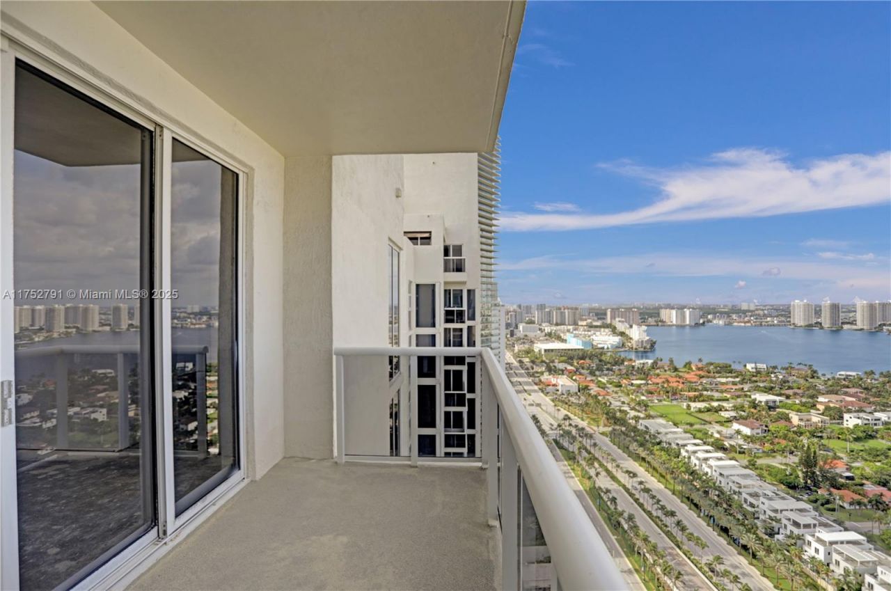 19111 Collins Ave, Unit PH4, Sunny Isles Beach, FL 33160 Photo