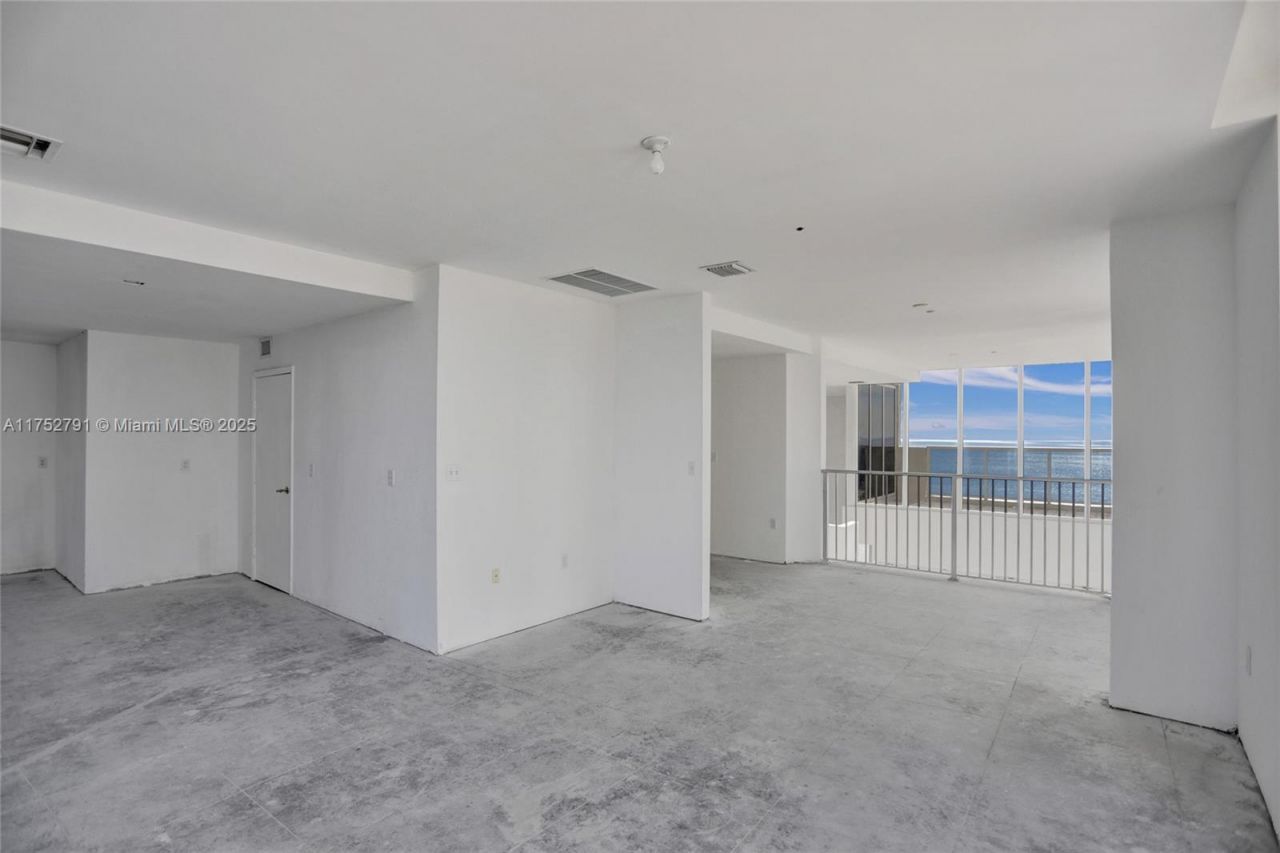 19111 Collins Ave, Unit PH4, Sunny Isles Beach, FL 33160 Photo
