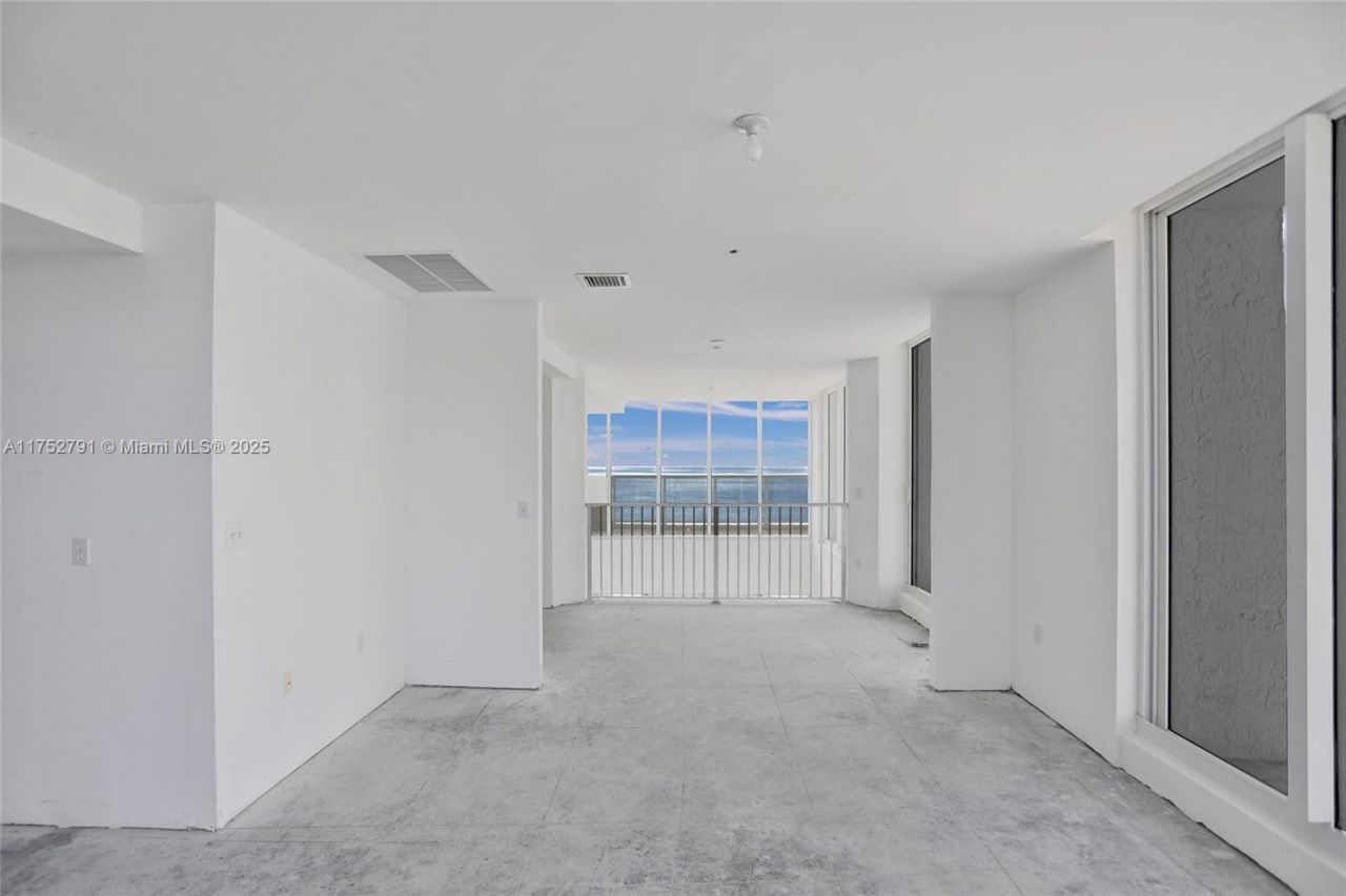 19111 Collins Ave, Unit PH4, Sunny Isles Beach, FL 33160 Photo