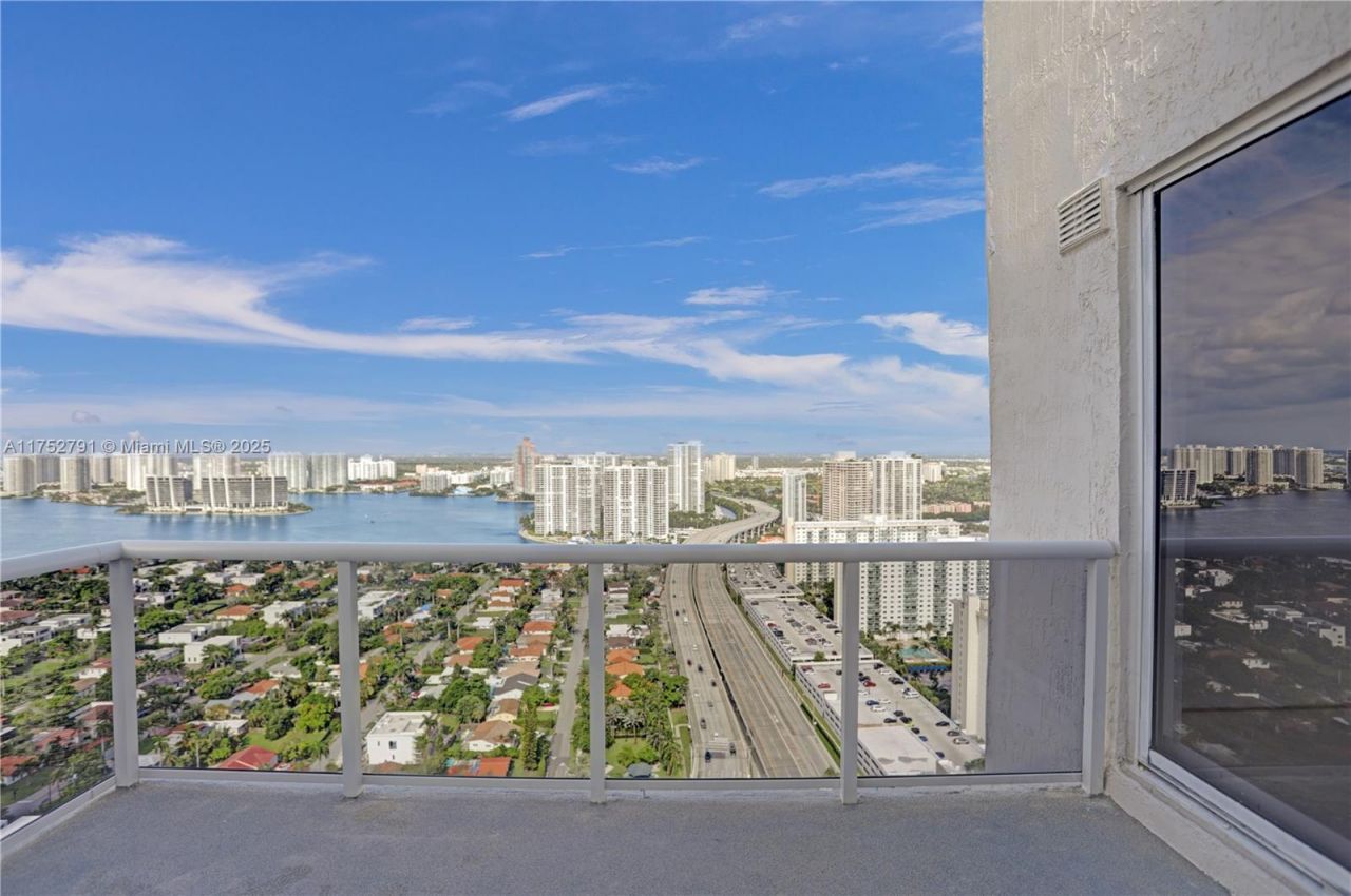 19111 Collins Ave, Unit PH4, Sunny Isles Beach, FL 33160 Photo