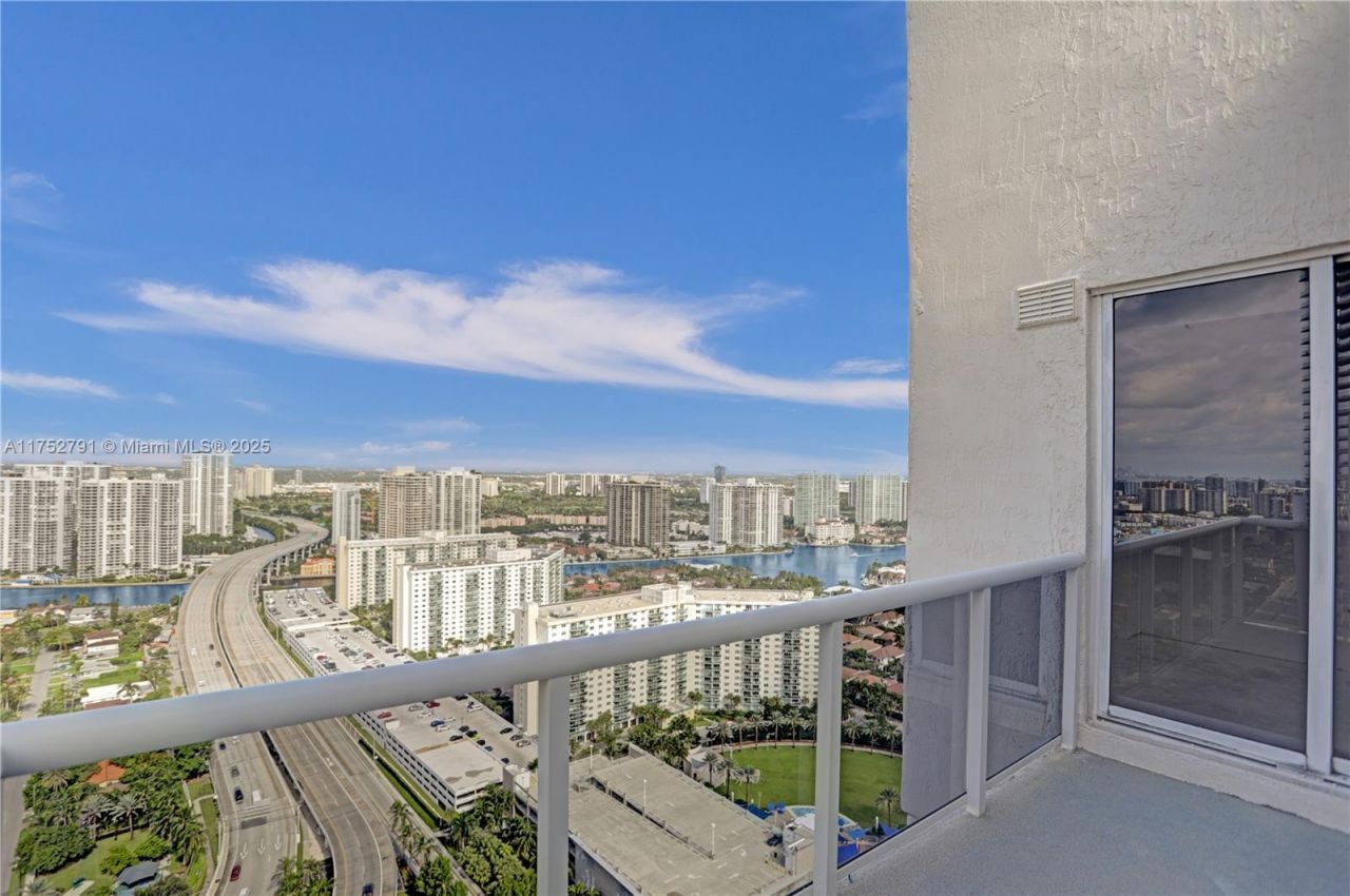 19111 Collins Ave, Unit PH4, Sunny Isles Beach, FL 33160 Photo