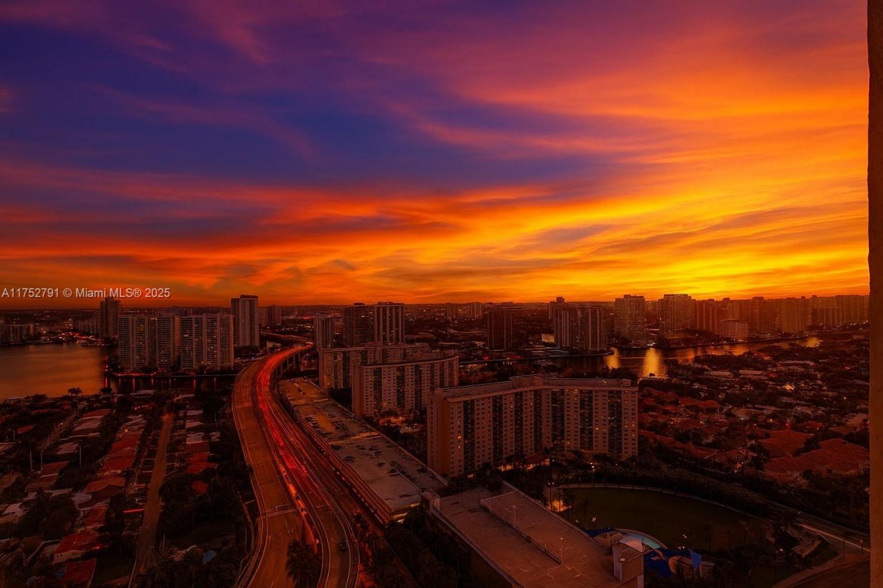 19111 Collins Ave, Unit PH4, Sunny Isles Beach, FL 33160 Photo