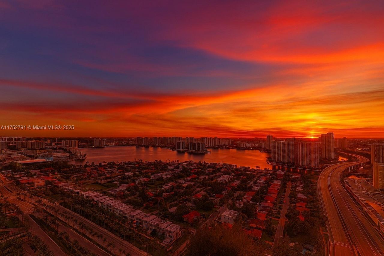 19111 Collins Ave, Unit PH4, Sunny Isles Beach, FL 33160 Photo