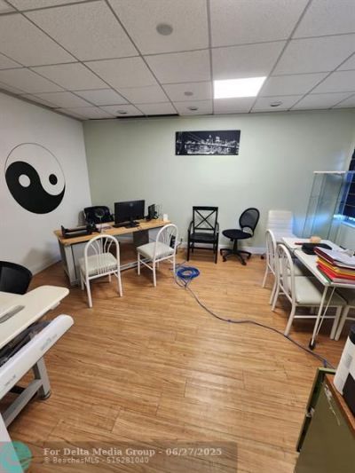 3075 E Commercial Blvd, Fort Lauderdale, FL 33308 Photo