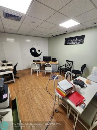 3075 E Commercial Blvd, Fort Lauderdale, FL 33308 Photo