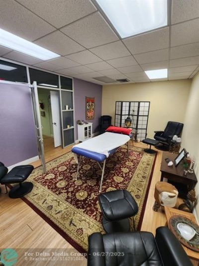 3075 E Commercial Blvd, Fort Lauderdale, FL 33308 Photo