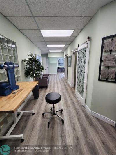 3075 E Commercial Blvd, Fort Lauderdale, FL 33308 Photo