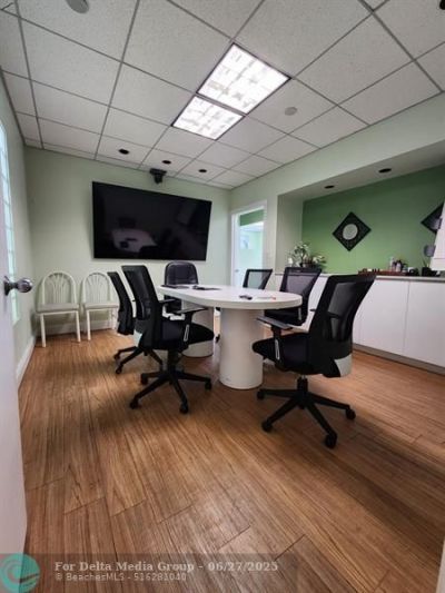 3075 E Commercial Blvd, Fort Lauderdale, FL 33308 Photo