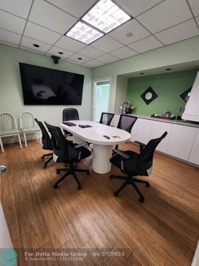 3075 E Commercial Blvd, Fort Lauderdale, FL 33308 Photo