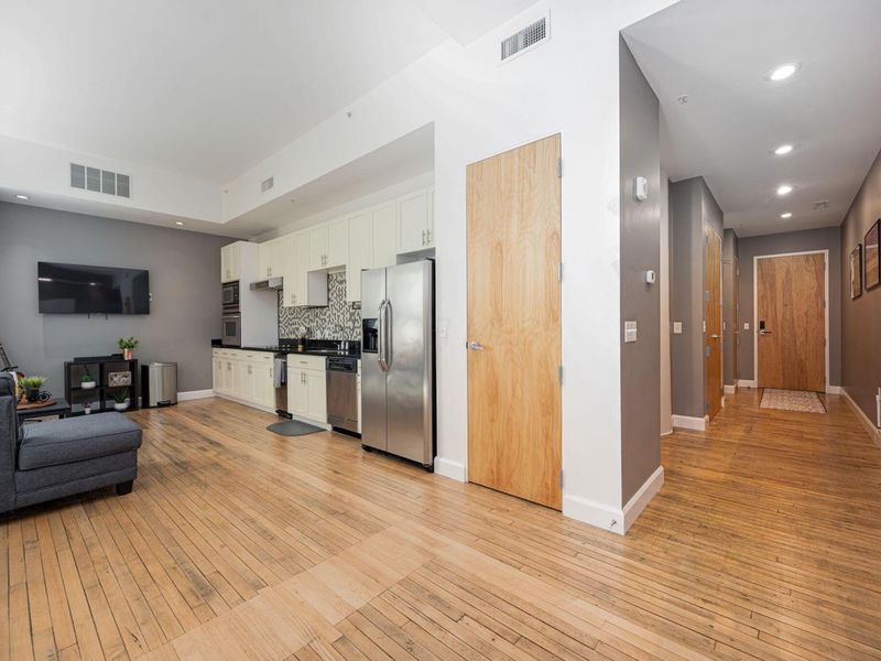 106 N High Street, Unit 603, Columbus, OH 43215 Photo 6