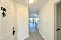 5000 Windsor Green Way photo 4