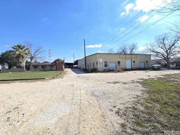 8210 New Laredo, San Antonio, TX 78211