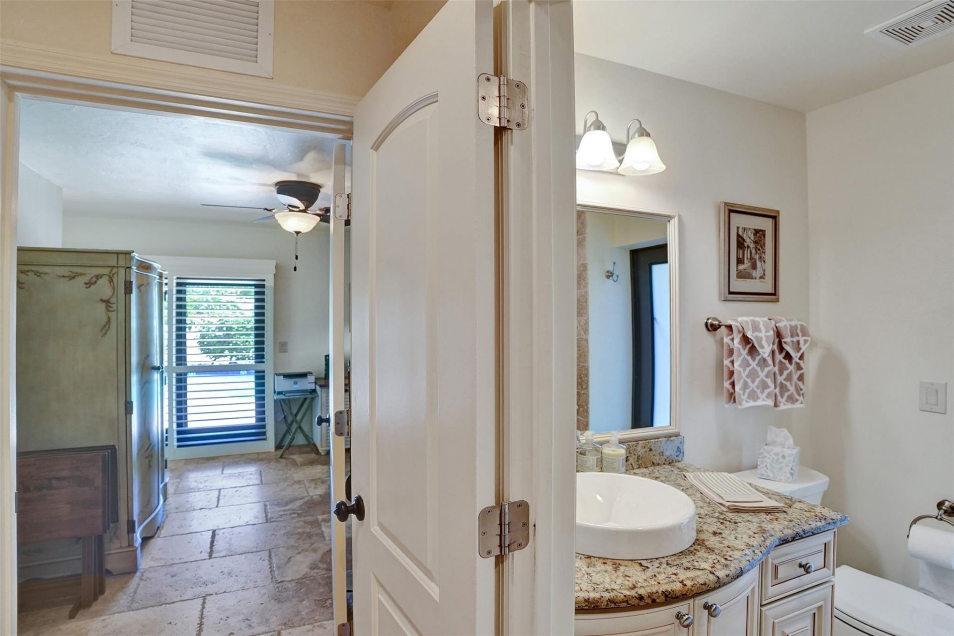 2000 NE 31st Avenue, Fort Lauderdale, FL 33305 Photo