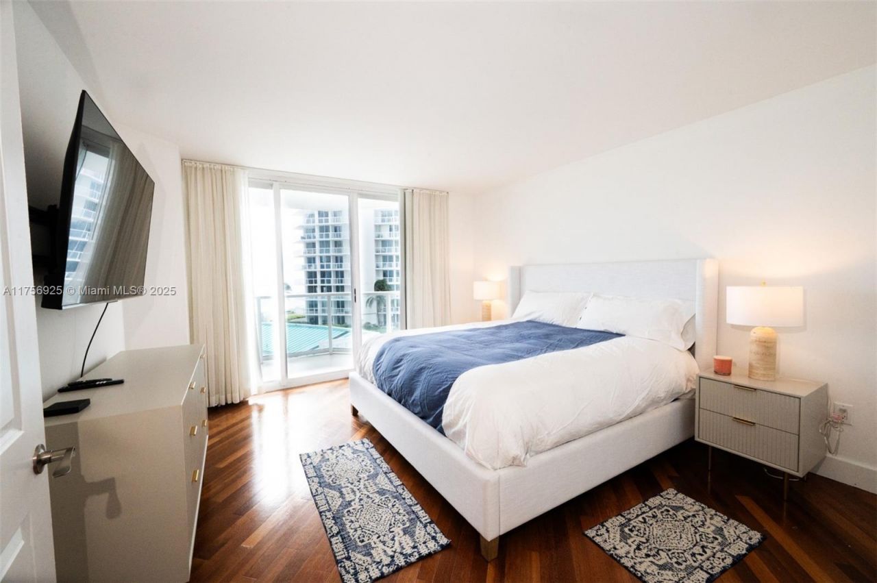 16445 Collins Ave, Unit 728, Sunny Isles Beach, FL 33160 Photo