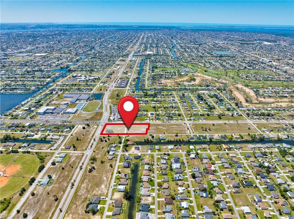 815 Trafalgar Pkwy W, Cape Coral, FL 33991 Photo
