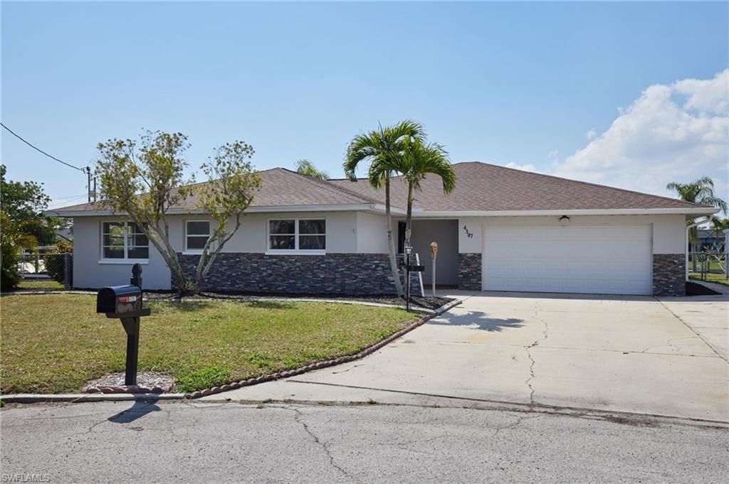 4387 Harbour Ter, North Fort Myers, FL 33903 Photo