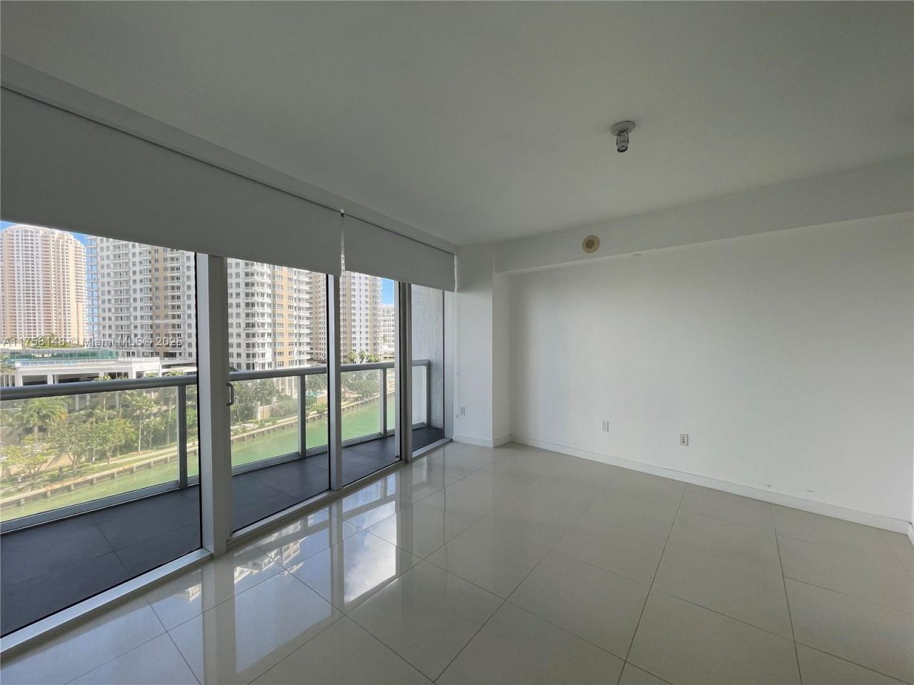 465 Brickell Ave, Unit 819, Miami, FL 33131 Photo