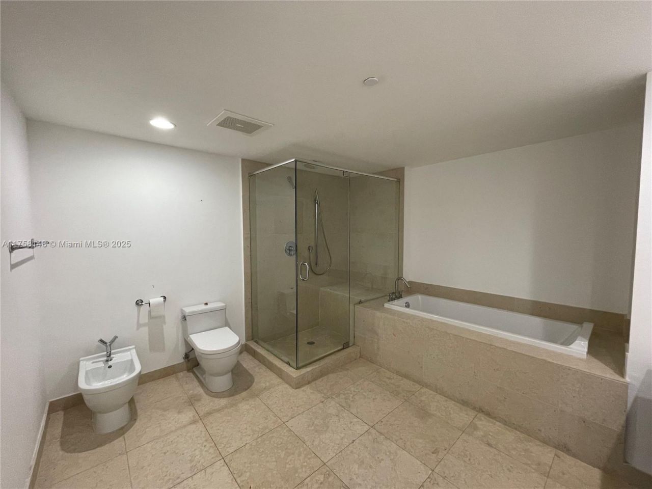 465 Brickell Ave, Unit 819, Miami, FL 33131 Photo