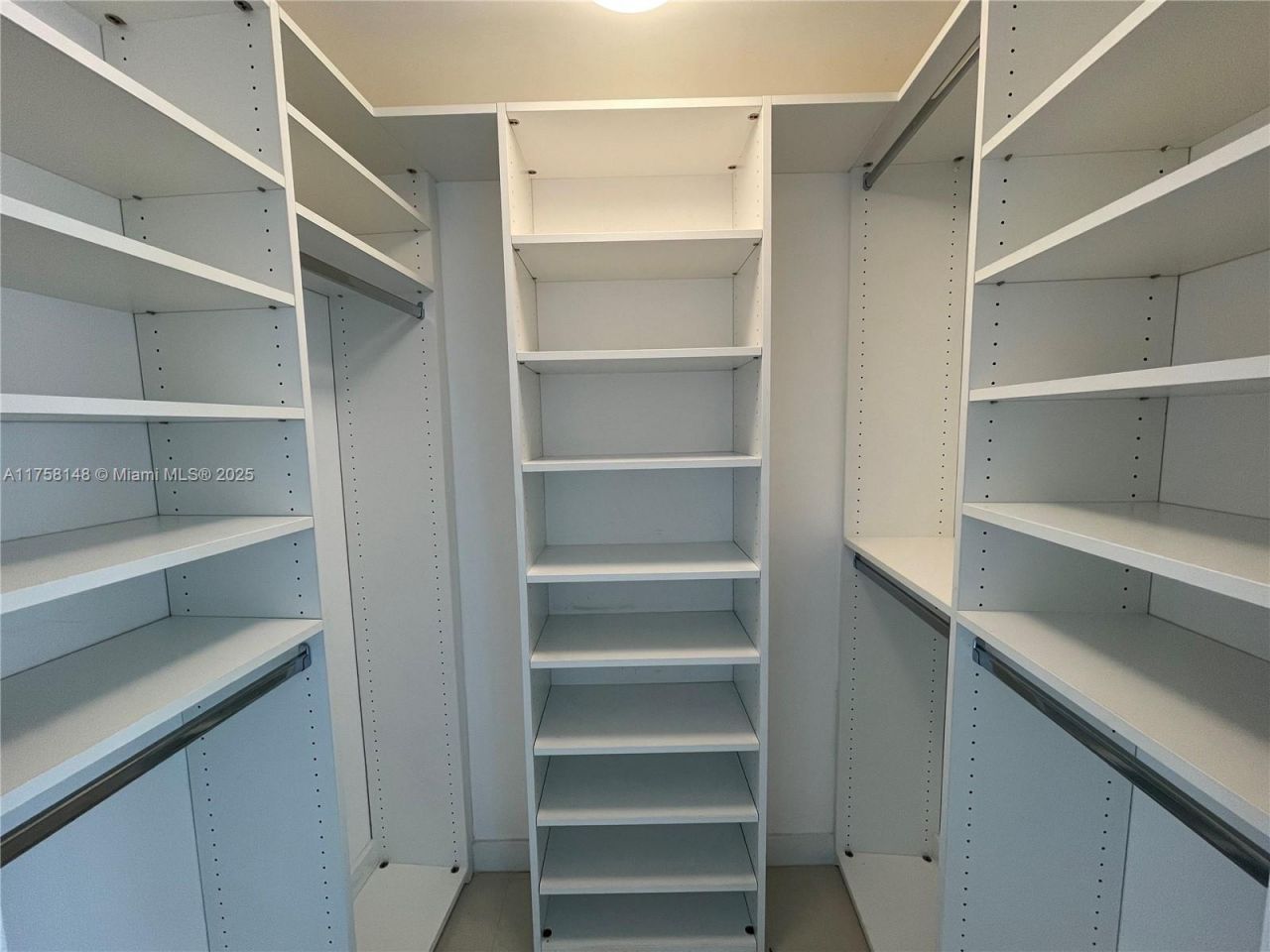 465 Brickell Ave, Unit 819, Miami, FL 33131 Photo