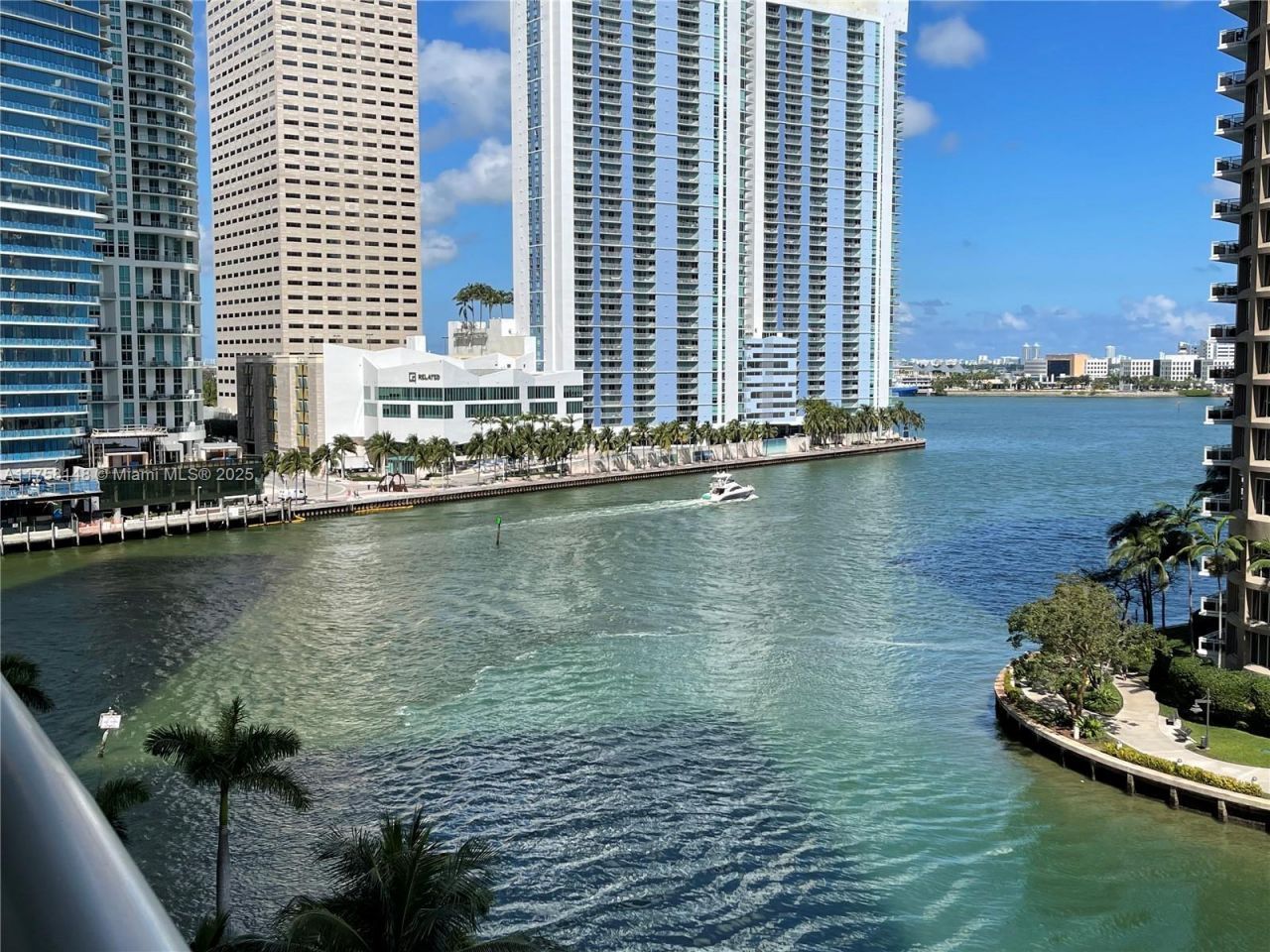 465 Brickell Ave, Unit 819, Miami, FL 33131 Photo