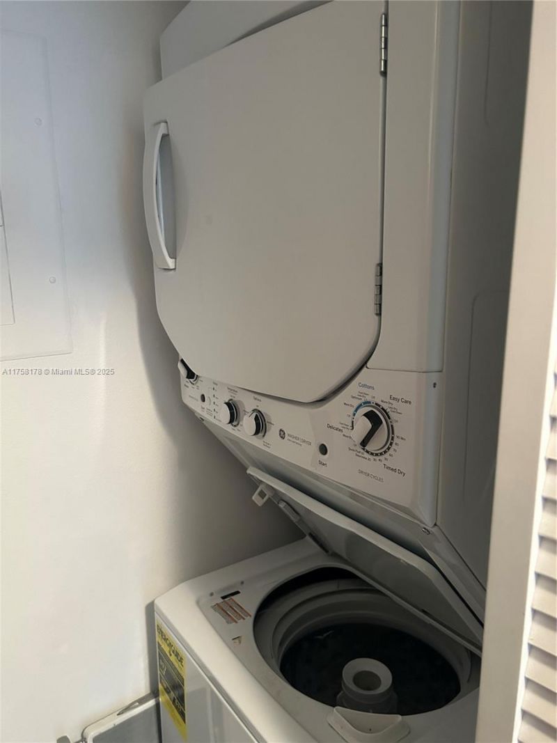 90 Alton Rd, Unit 607, Miami Beach, FL 33139 Photo