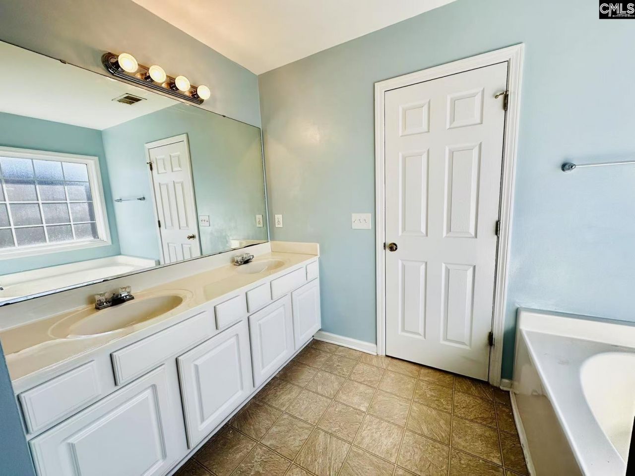 252 Hollingsworth Lane Photo 16