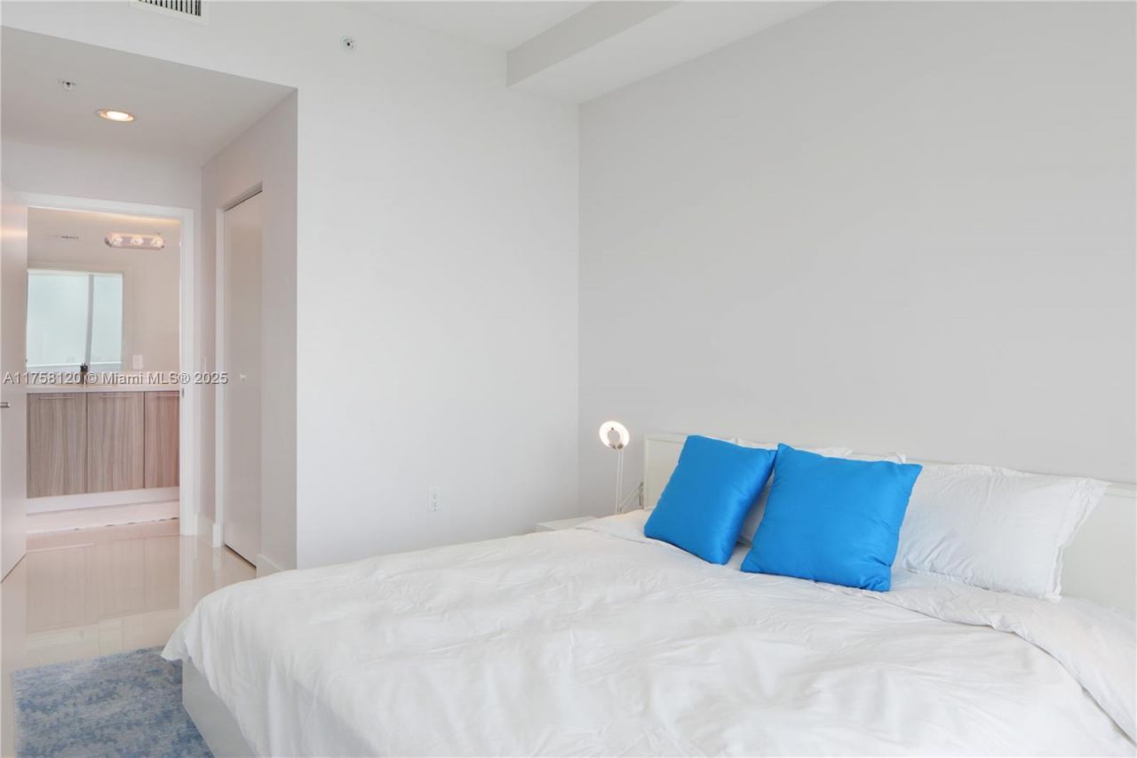 6700 Indian Creek Dr, Unit PH5, Miami Beach, FL 33141 Photo