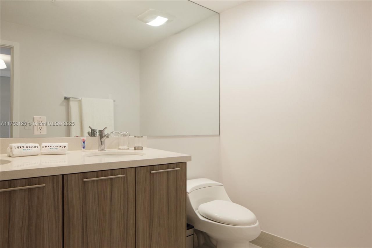 6700 Indian Creek Dr, Unit PH5, Miami Beach, FL 33141 Photo