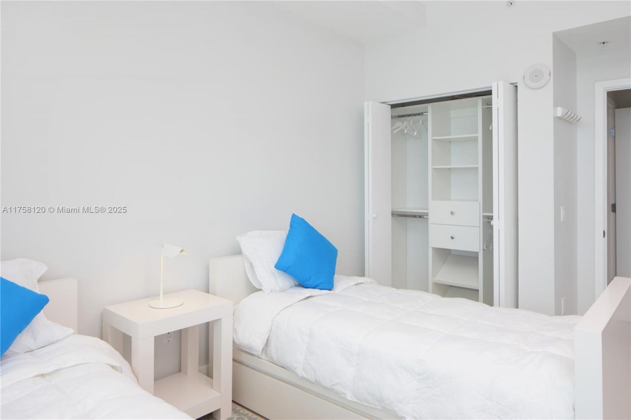 6700 Indian Creek Dr, Unit PH5, Miami Beach, FL 33141 Photo