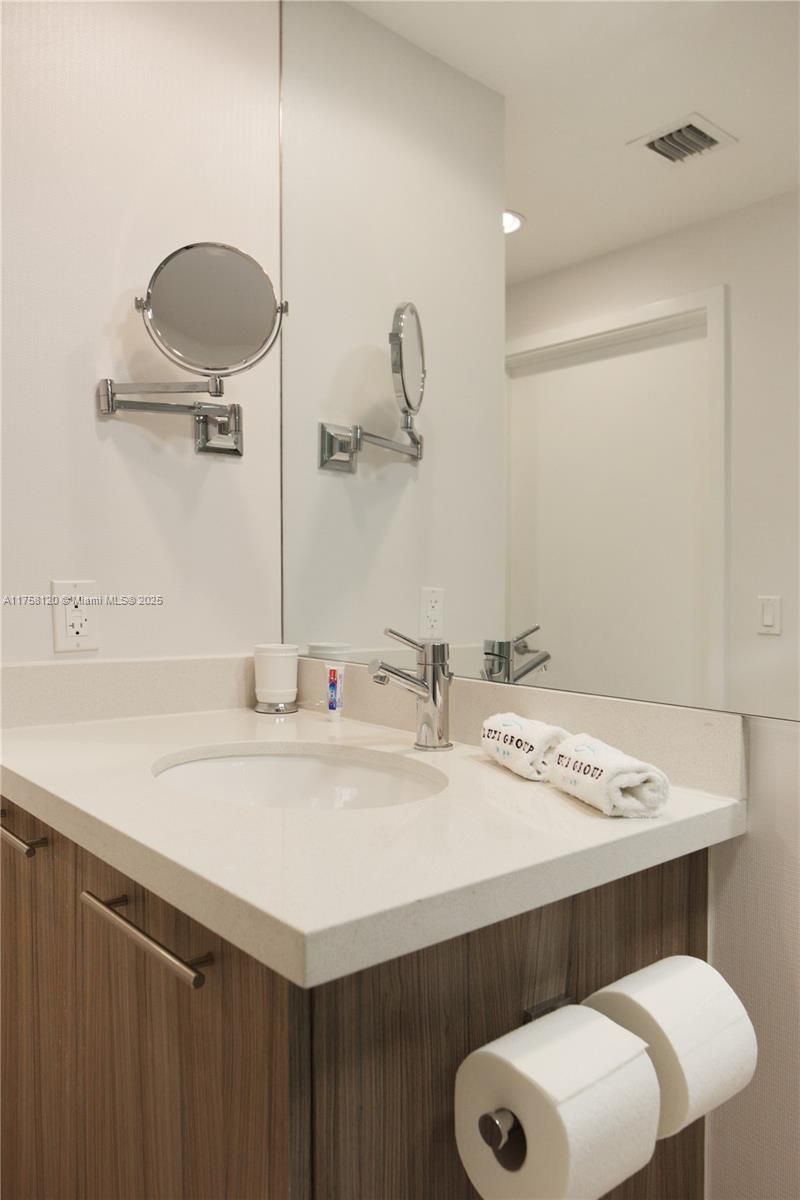 6700 Indian Creek Dr, Unit PH5, Miami Beach, FL 33141 Photo