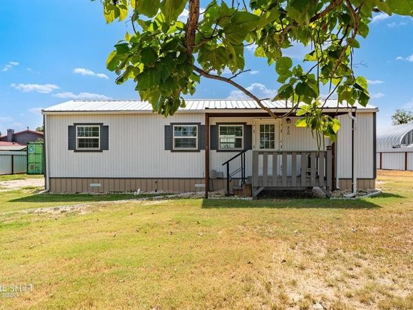 310 10th Street, Hawley, TX 79525