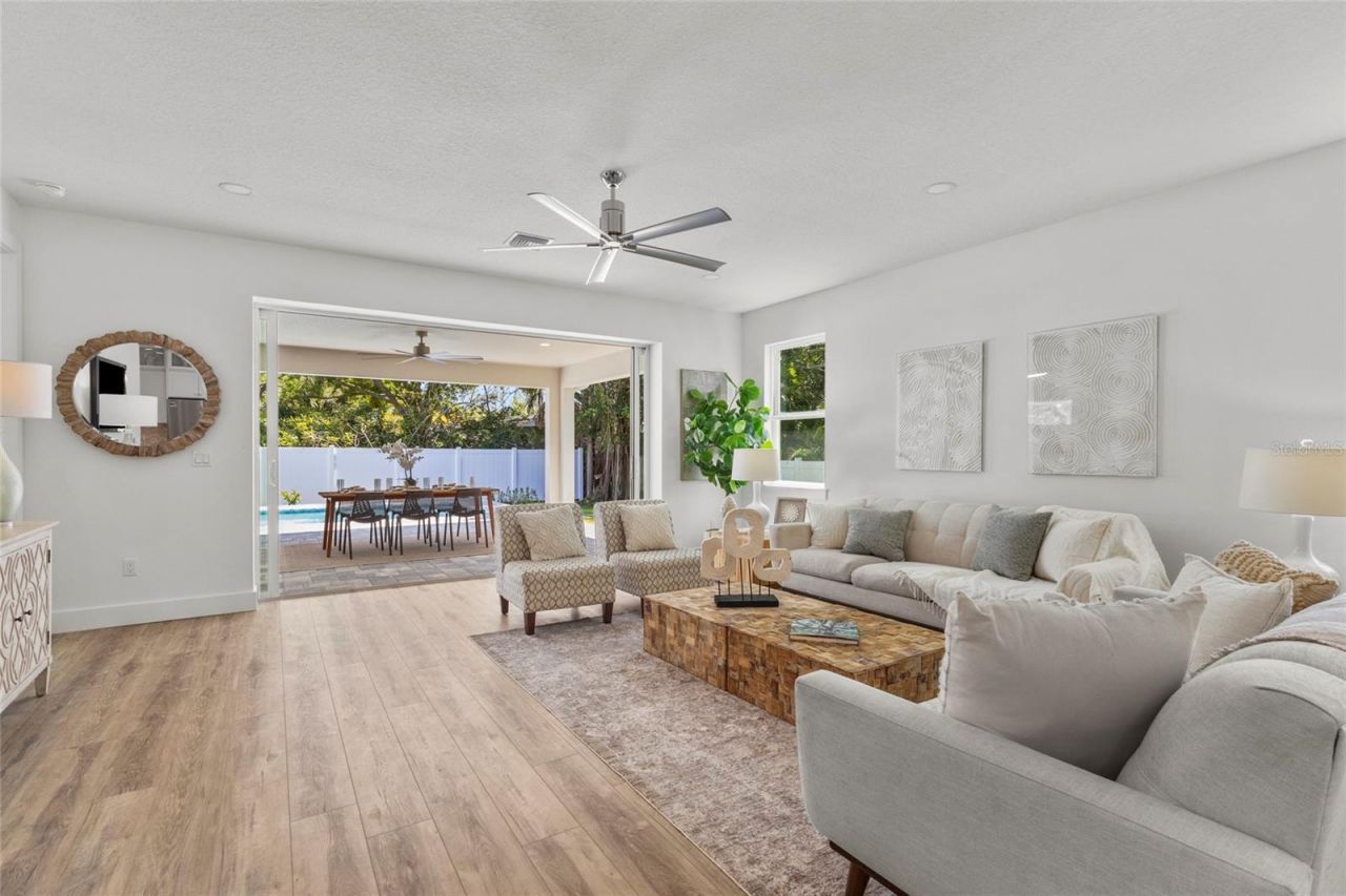 217 S Shade Avenue, Sarasota, FL 34237 Photo