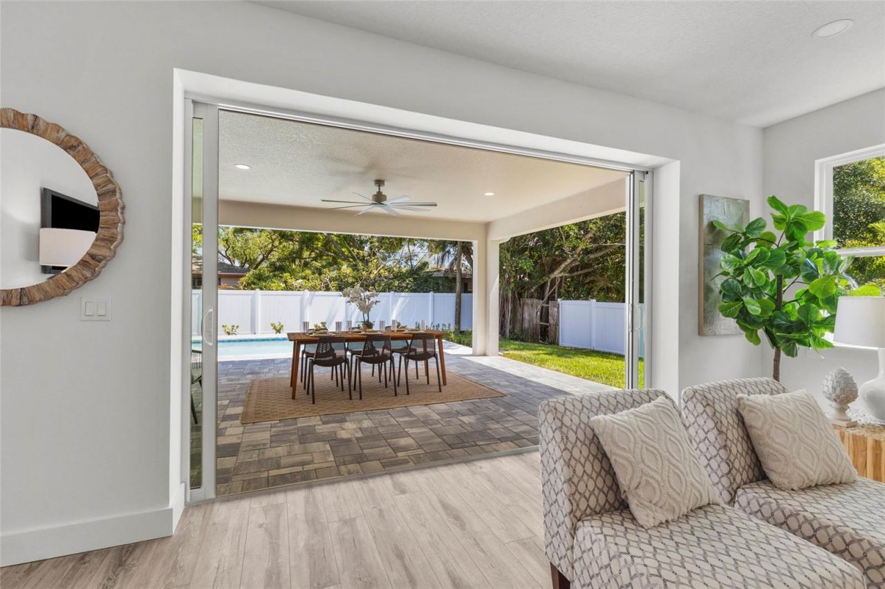 217 S Shade Avenue, Sarasota, FL 34237 Photo