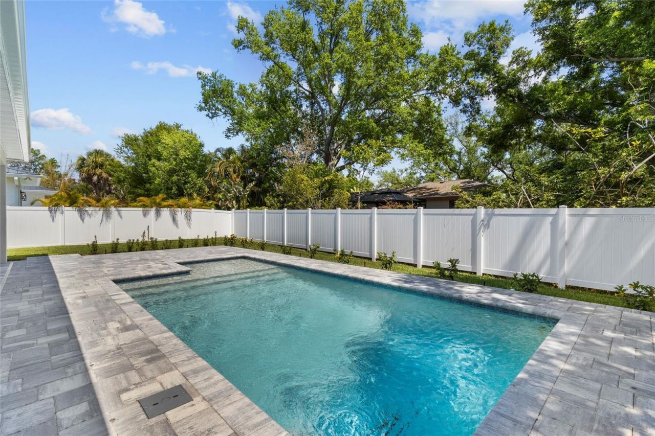 217 S Shade Avenue, Sarasota, FL 34237 Photo