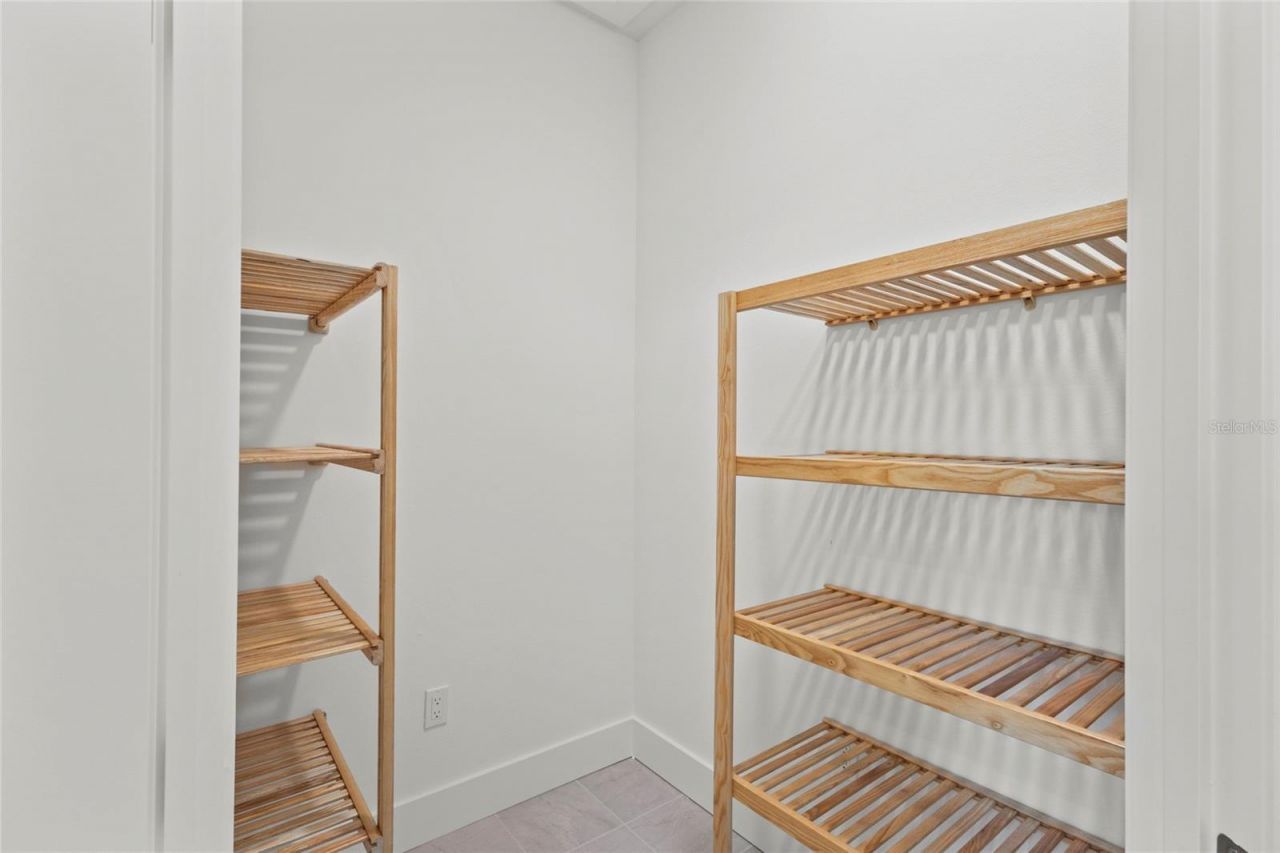 217 S Shade Avenue, Sarasota, FL 34237 Photo