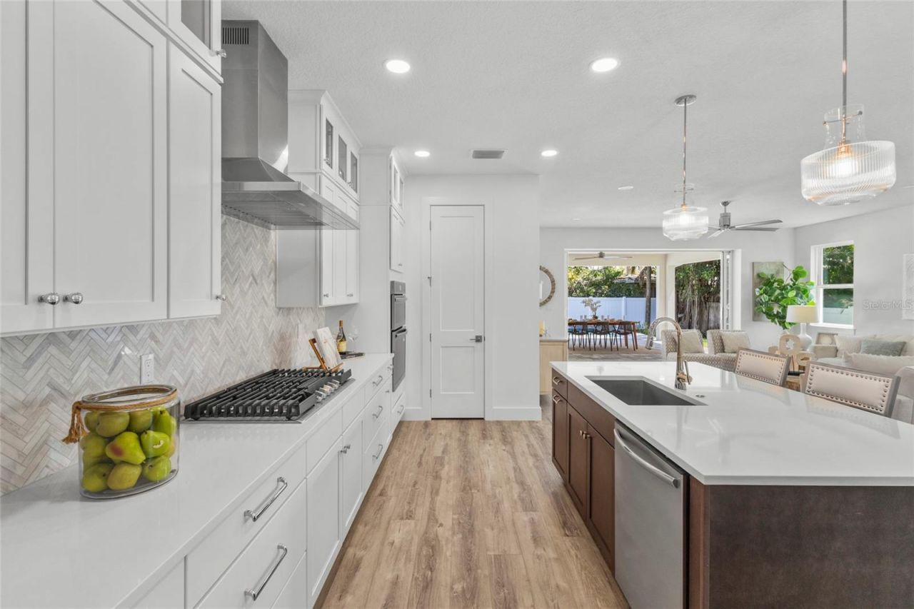 217 S Shade Avenue, Sarasota, FL 34237 Photo