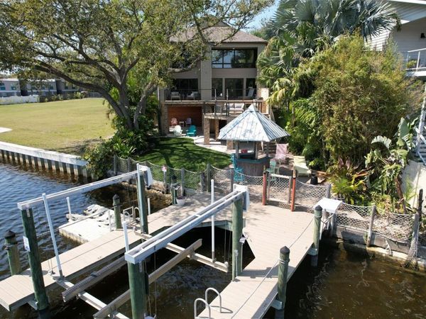 4035 N RIVER VIEW AVENUE, TAMPA, FL 33607